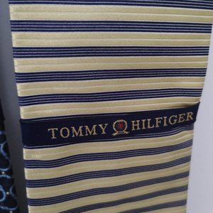 Tommy Hilfiger Men's (Yellow/Blue Striped) Silk Tie